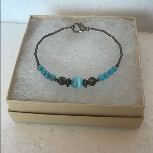 Vintage Y2K Blue Silvertone Beaded Bracelet